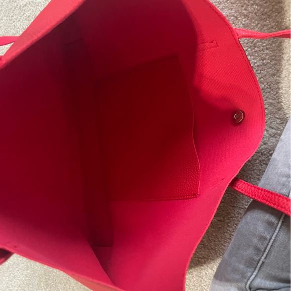 Big red purse - Picture 5 of 5